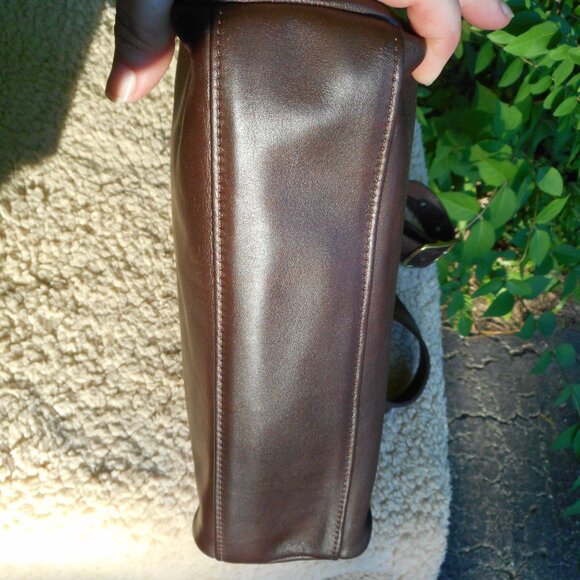 Vintage Coach Matinee Bag 4126, EUC in Mahogany - Picture 5 of 8